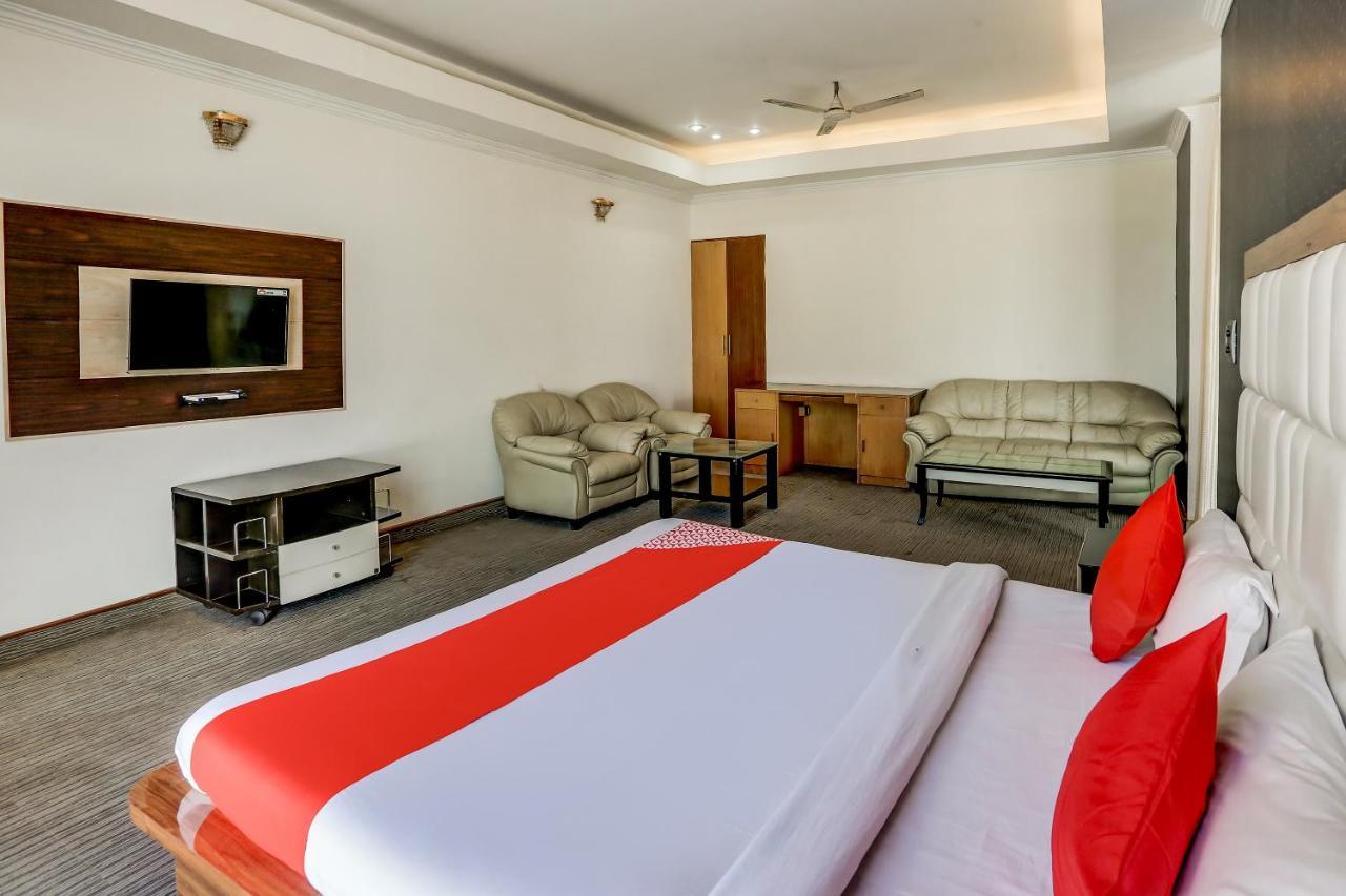 OYO 71042 Sahara Estate Gorakhpur Exterior foto